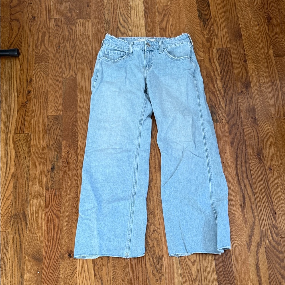 Hollister Lowrise Blue Straight Leg Jeans Classic Style
